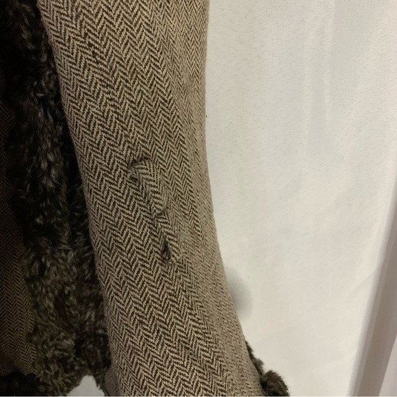 Dolce Cabo Faux Fur Brown and Tan Vest. Size Large. - Picture 7 of 7